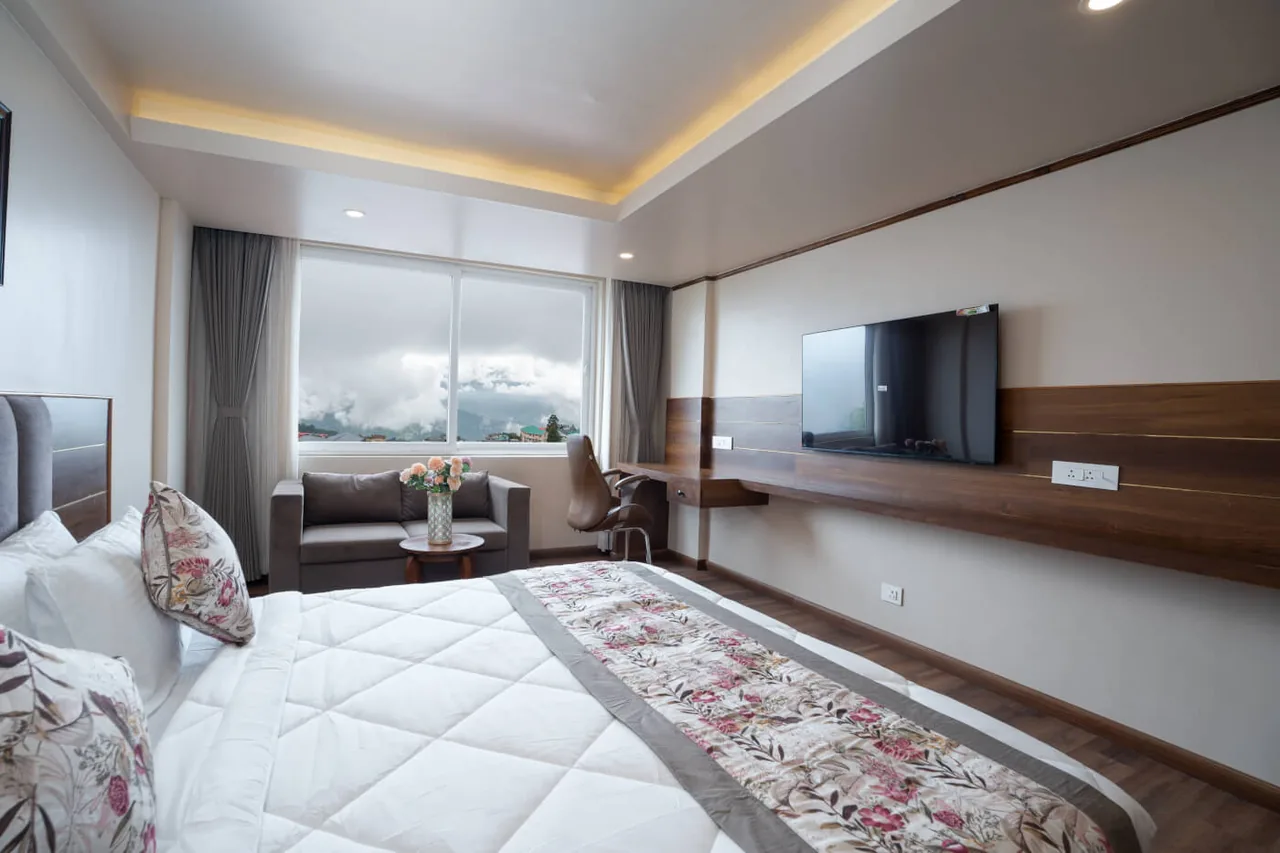 Canopy Boutique Executive View Room - Himalayan Horizon Panorama