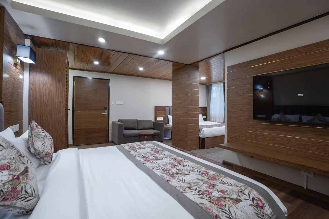 Canopy Boutique Family Non View Room - Modern Furnishings & Luggage Space