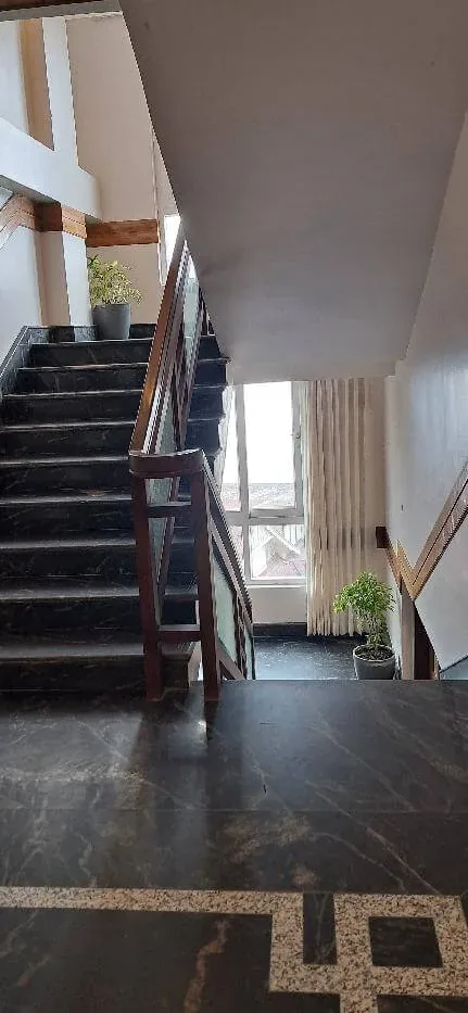 Canopy Boutique - Warmly Illuminated Staircase & Floor Landings