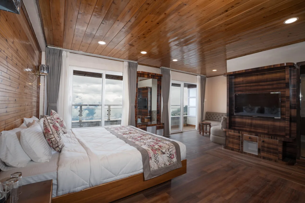 Canopy Boutique Premium View Room - Sweeping Valley & Mountain Panorama