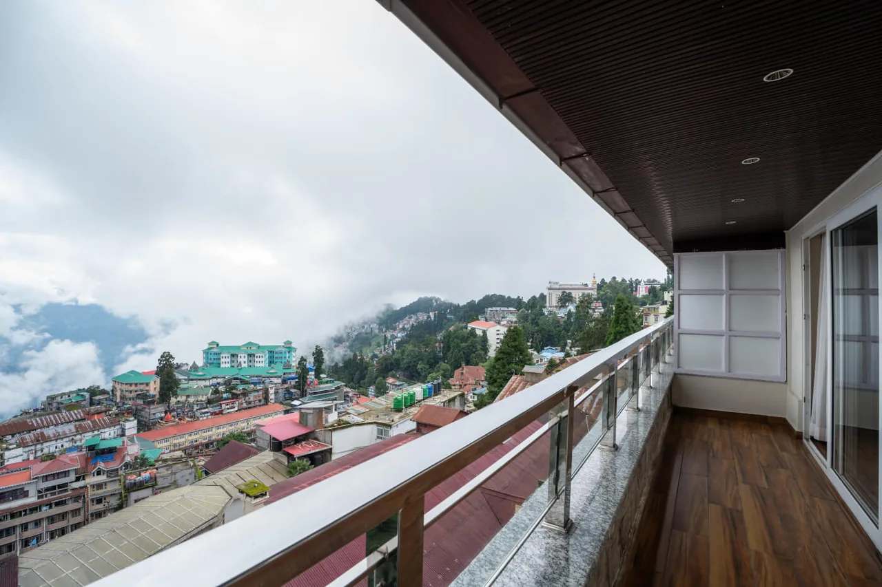 Canopy Boutique Premium View Room - Large Picture Window Facing Himalayan Peaks