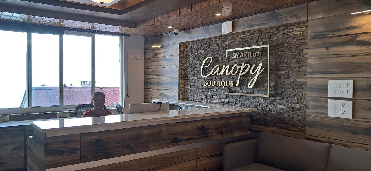 Canopy Boutique by SMARTLùth - Reception Waiting Lounge & Seating Area