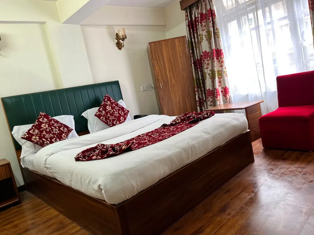 Deluxe City View - Plush Bedding & Wardrobe Setting