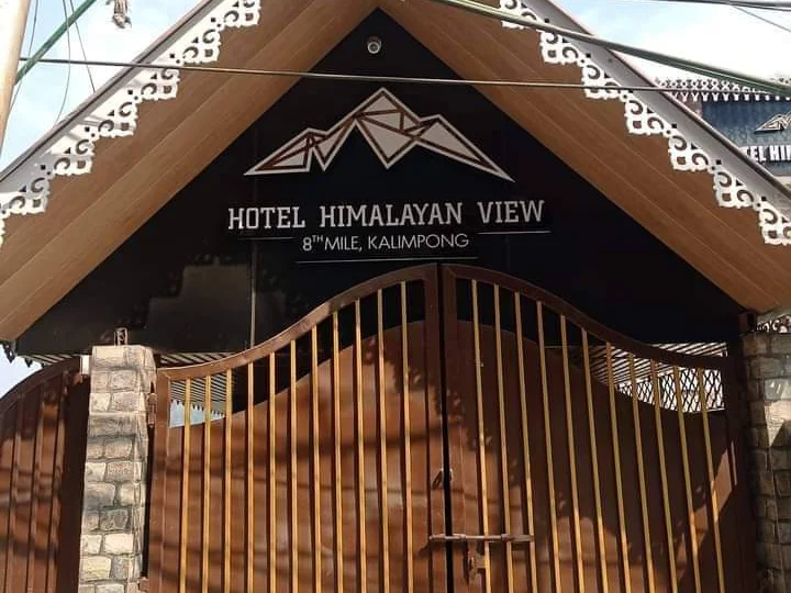Hotel Himalayan View - Main Gate & Mountain Viewpoint
