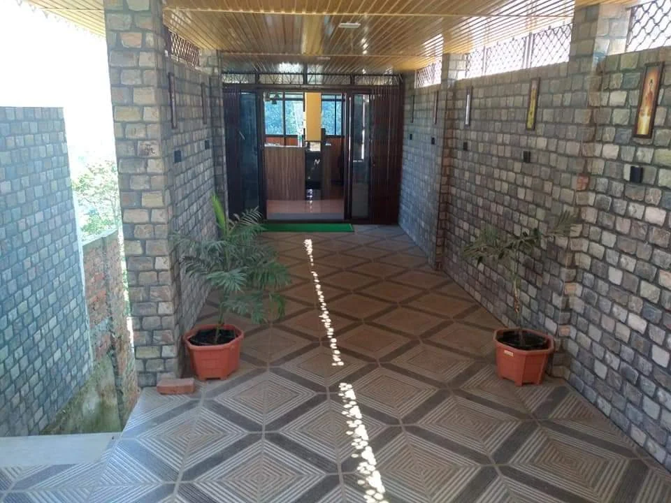 Hotel Himalayan View - Welcoming Entrance Hallway