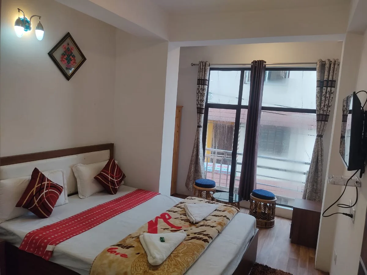 Hotel Manjushree Lava - Mountain View Verandah