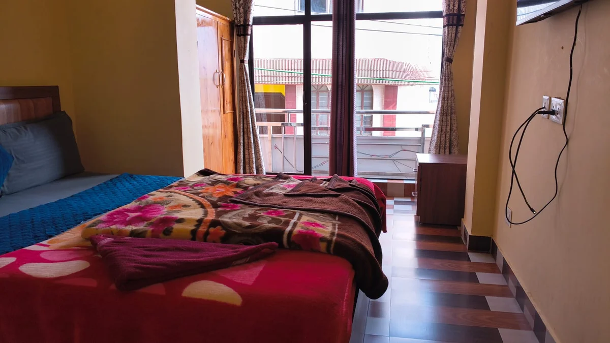 Hotel Manjushree Lava - Cozy Guest Room