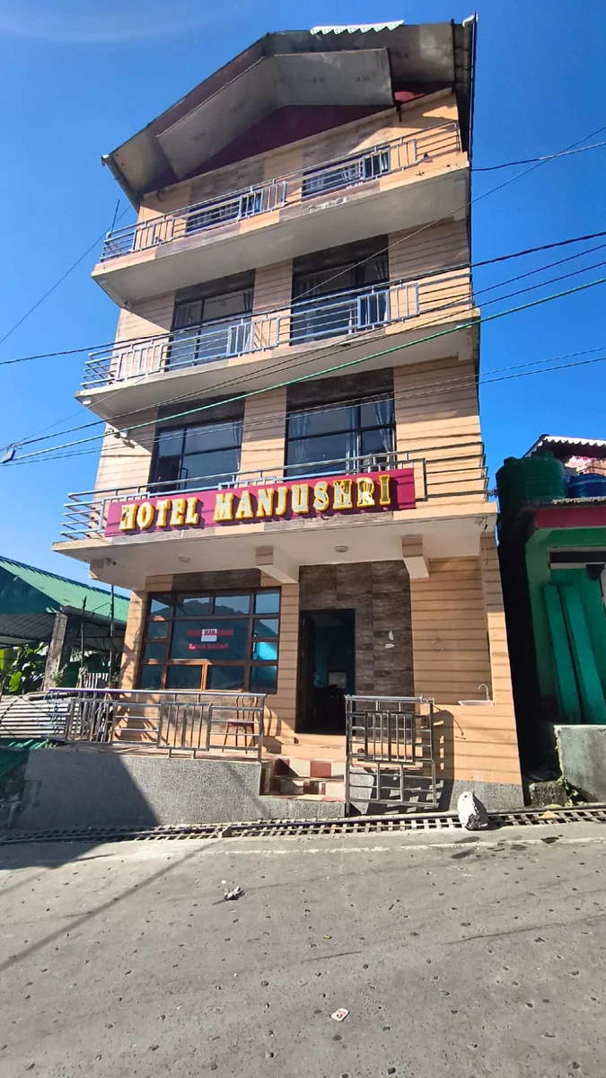 Hotel Manjushree Lava - Lush Green Hill View