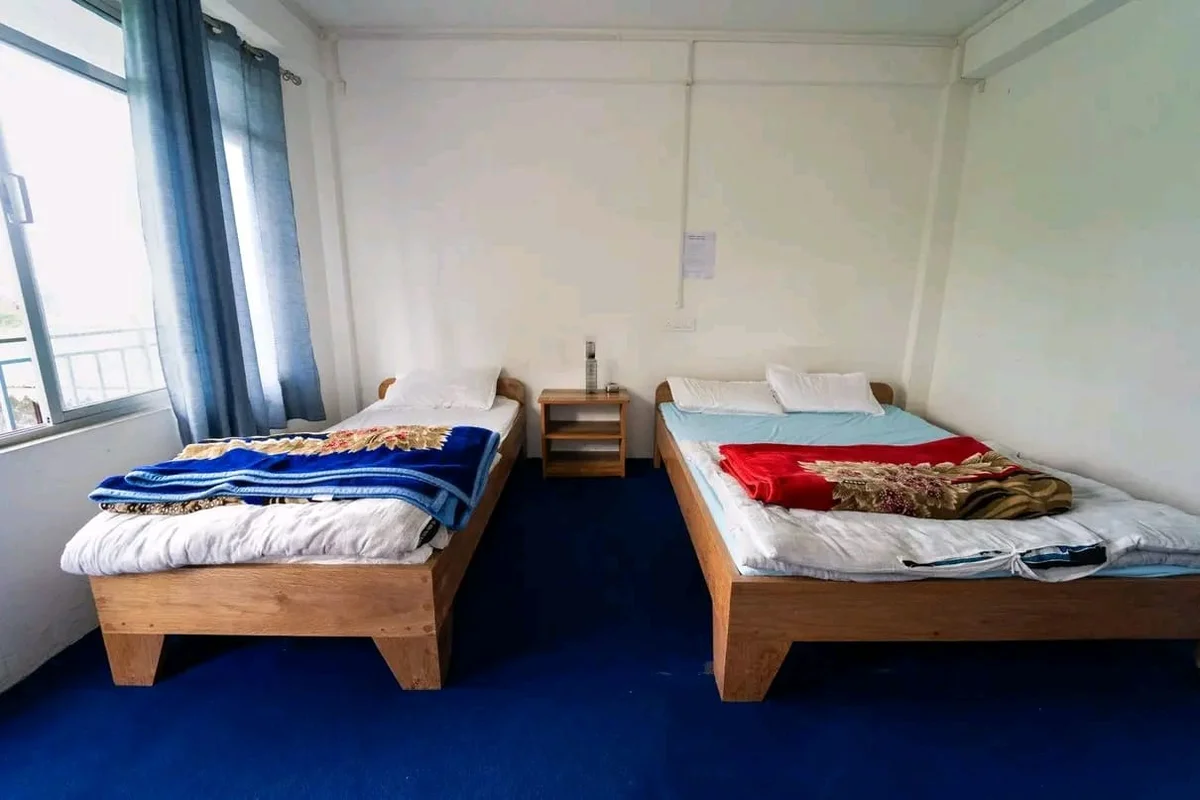 Red Roof Homestay Resort - Comfortable Twin Bedroom Accommodation