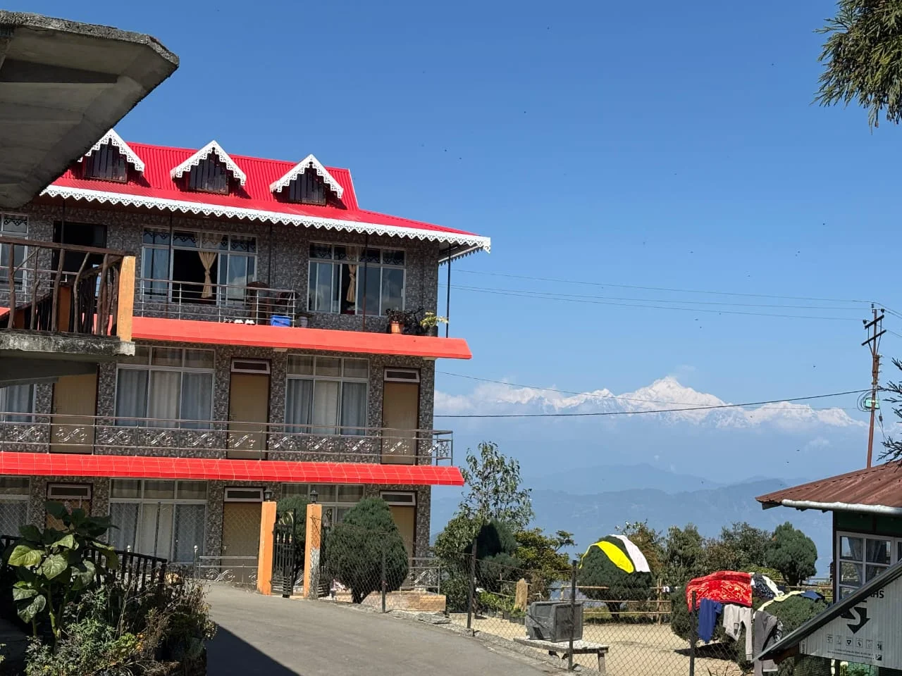 Rishabh Rich Homestay - Cottage with Majestic Kanchenjunga Snow Peaks View